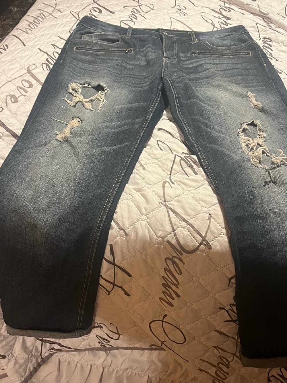 Signature Studio Distressed Dark Blue Cropped Ankle Jeans